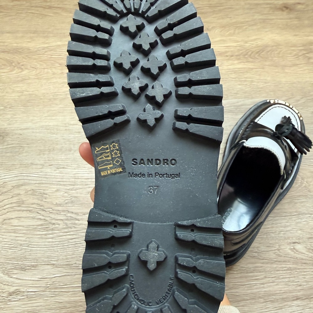 Black and White Tassel Loafers with Gold Accent - Picture 2 of 12